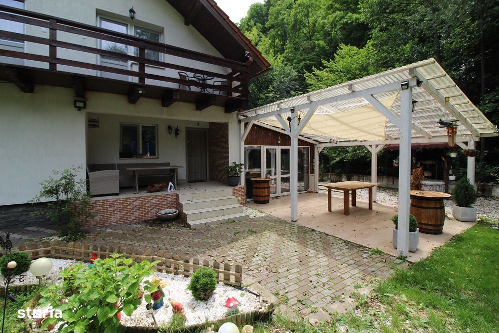 Vând casă în Govăjdia P+M, la 18km de Hunedoara, teren 750mp...