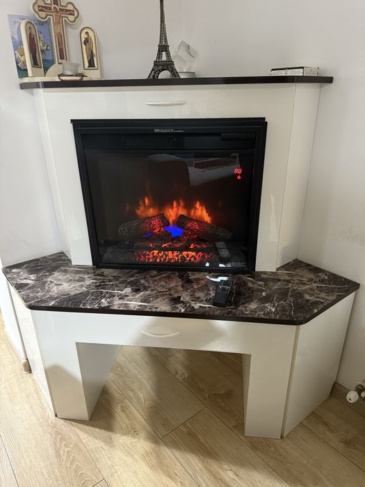 Semineu electric cu telecomanda