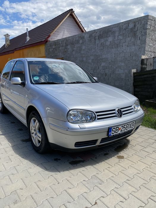 VOLKSWAGEN Golf 2003