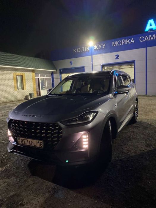 Jetour x 70 plus