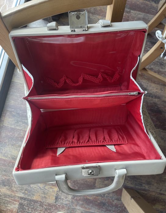 Винтидж дамско куфарче