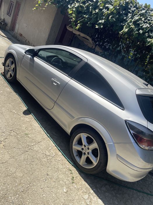Opel astra H Gtc