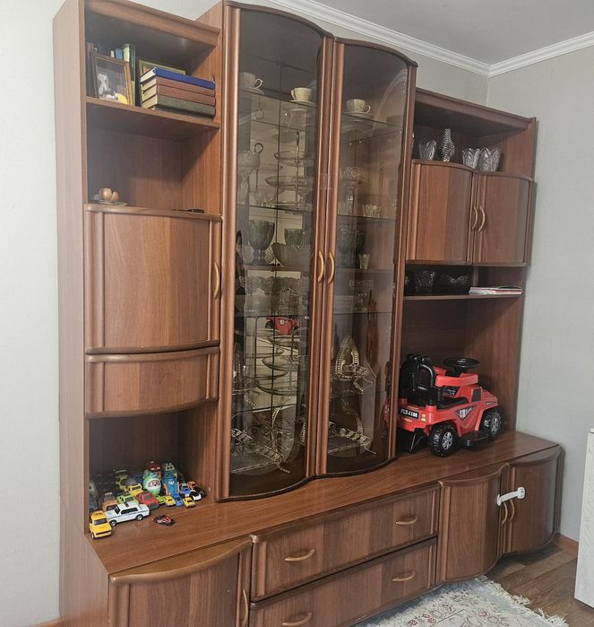 Срочно продам стенку