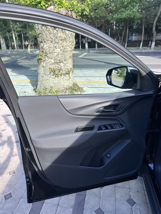 Chevrolet equinox , 2023г