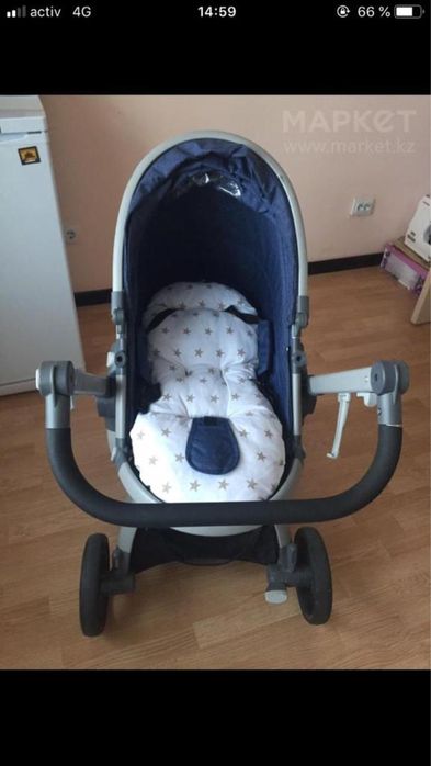Почти новая коляска для детей