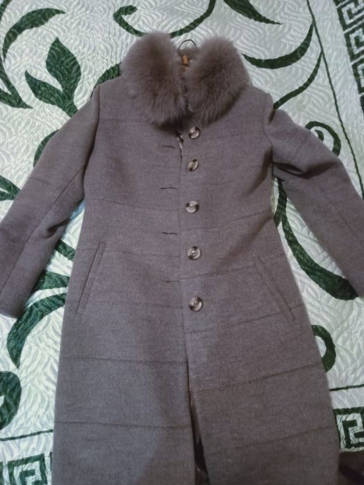 Продам шерстяное пальто