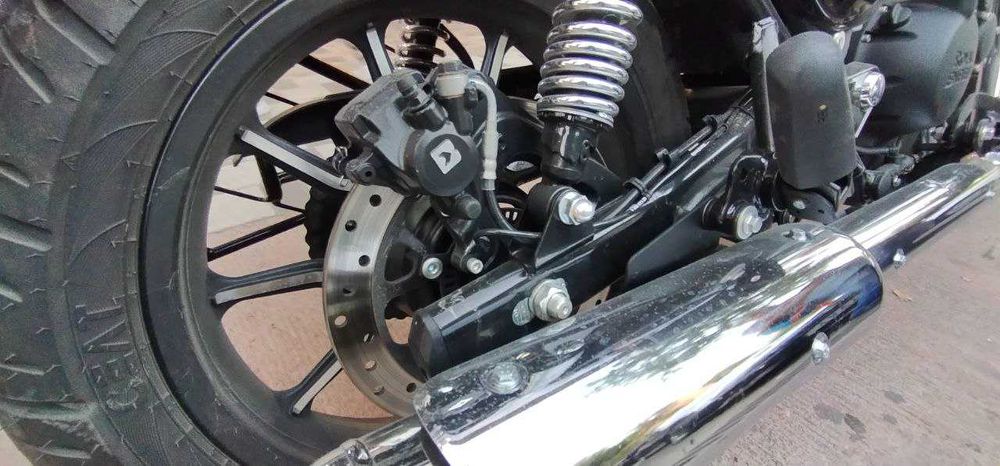 продаётся красный ROYAL ENFIELD METEOR 350