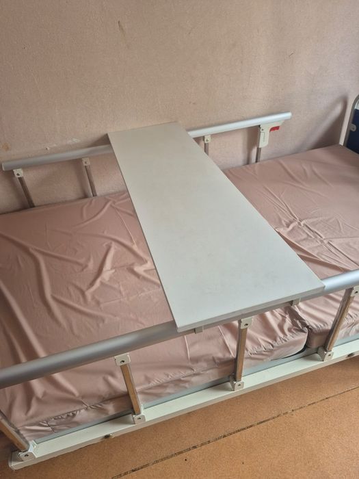 Кровать медицинская