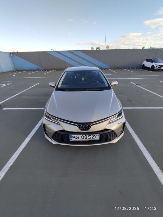 Toyota Corolla Sedan 1.5 model Business