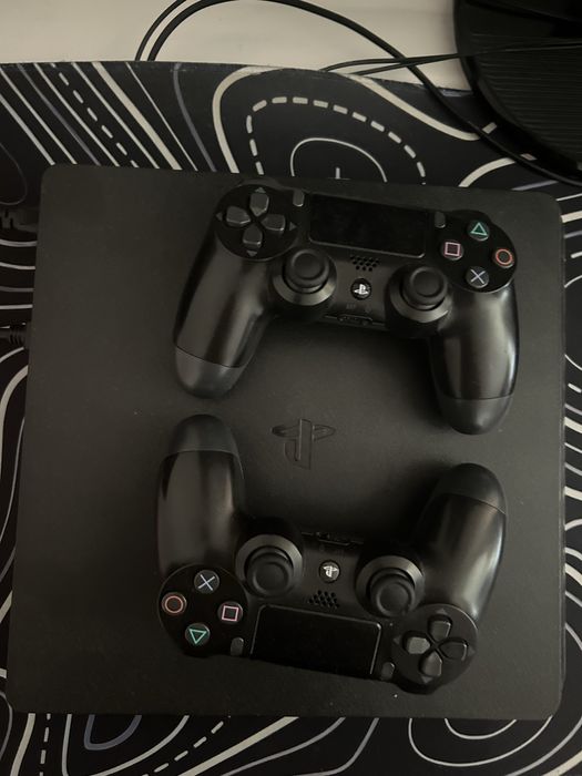 Продам Ps4 Slim.