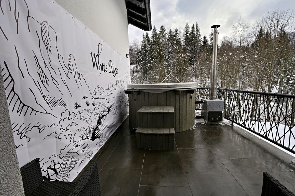 Pensiunea White River