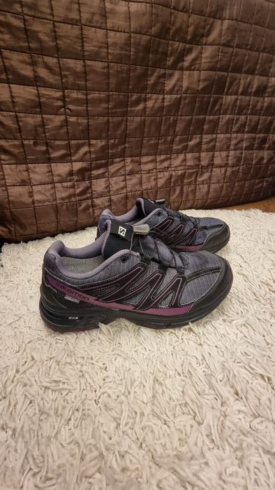 Adidasi SALOMON Goretex marimea 39 și 1/3