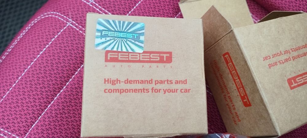 Продам сайлентблоки передние Пассат В6