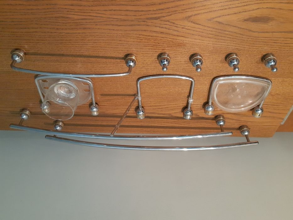 Аксессуары для ванны и туалета