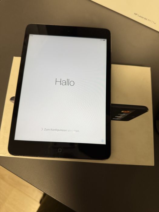 Продам iPad mini оригинал