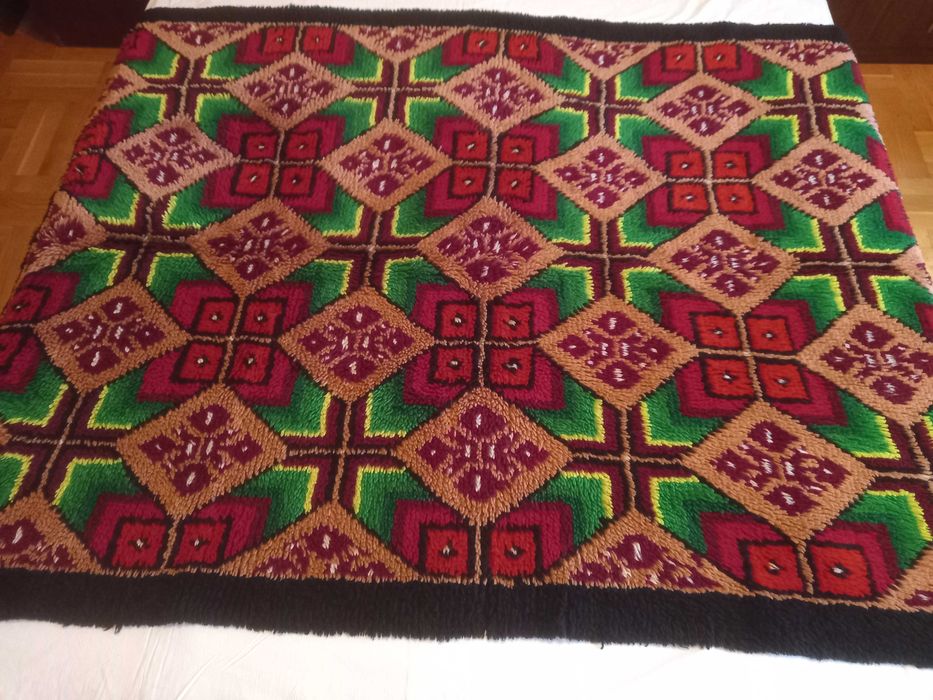 Губер / Китеник - 100% Вълна - Троянска шарка