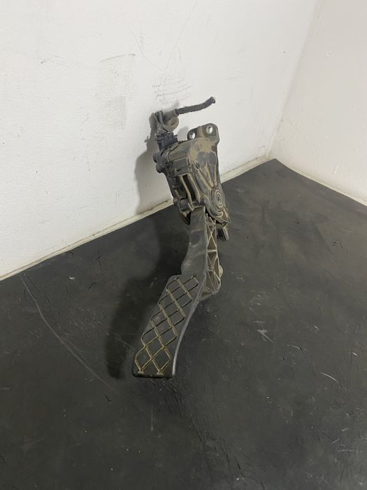 Pedala acceleratie VW T5 2.5 TDI 1.9 Transporter caravelle 7H1721503