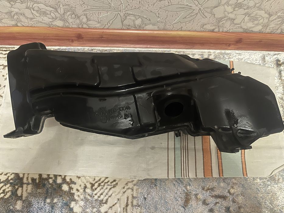 Бачок стеклоомывателя передний