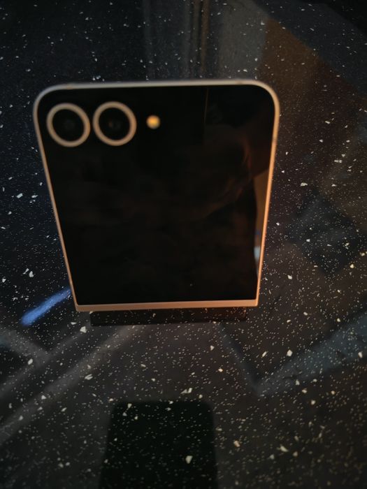 Samsung Galaxy z flip 6