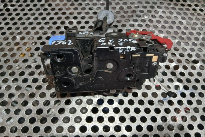 Broasca usa fata dreapta 3D1837016AC 3D1837016AC Volkswagen VW Golf 6