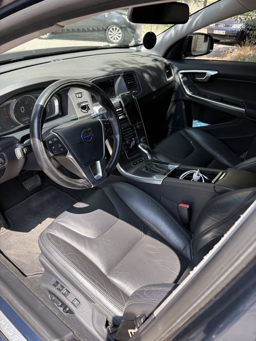 Volvo v60 хибрид