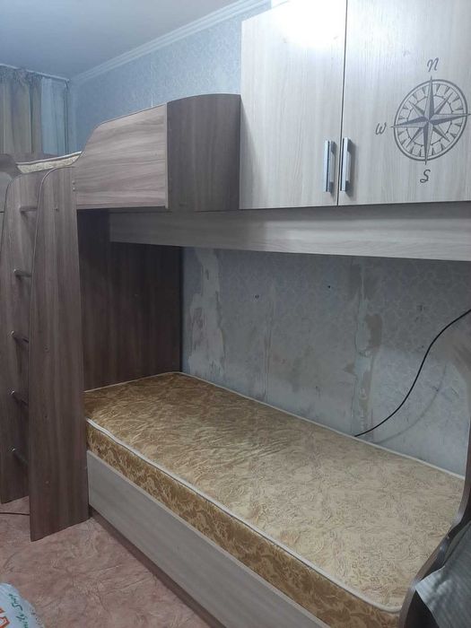 Двух-яростная кровать