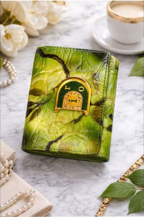 Стильный кожаный кошелек