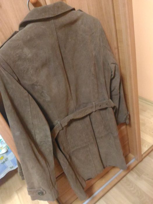 Trenci de piele intoarsa