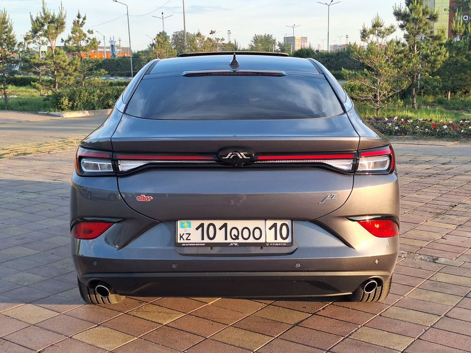JAC J7 новый автомобиль