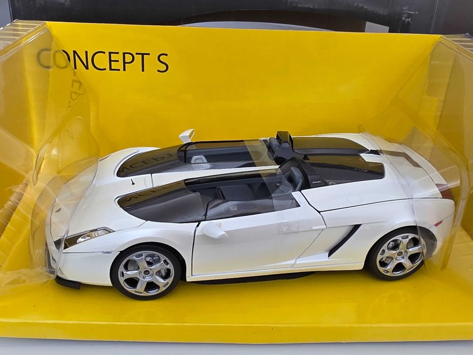 Macheta Auto 1/18 Mondo Motors Lamborghini Concept S