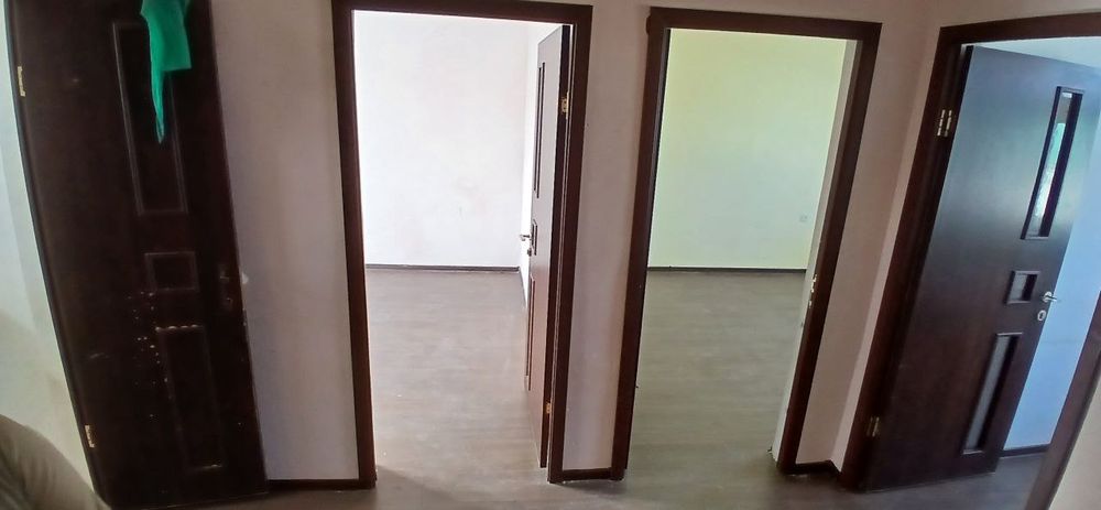 Dom sotiladi 2xona 3etaj jizzax paxtakor yangi domlar