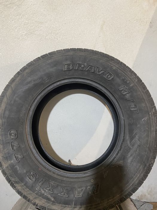 Продам комплект лето  235/75/16 торг