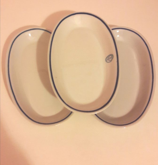 Стари Български Порцеланови Чинии и купички