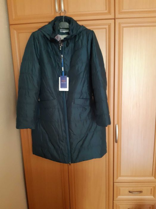 продается пальто женское