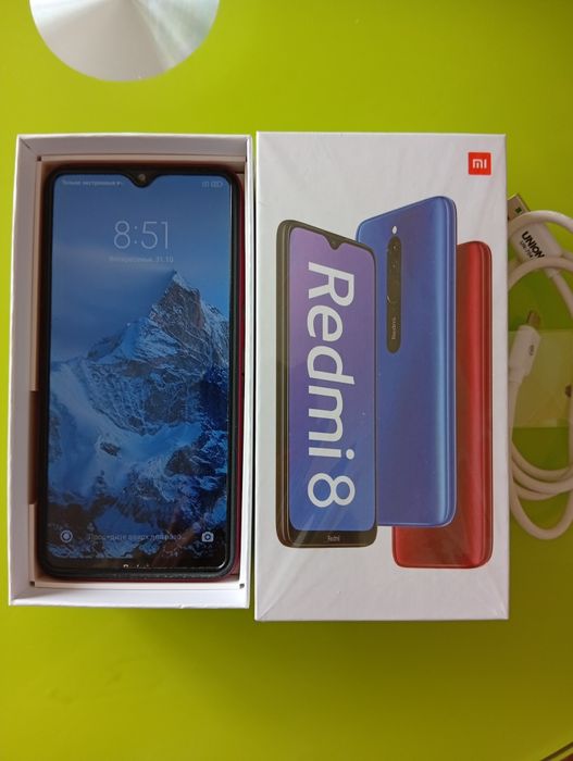 Redmi 8 мобильный продам.