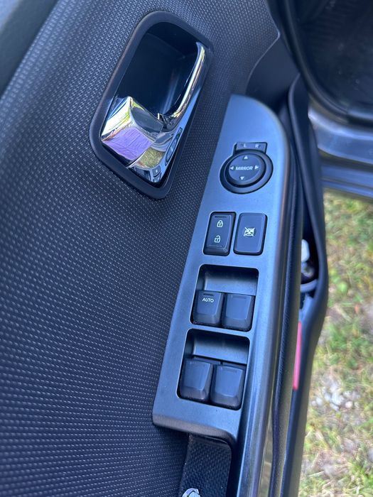 Autoturism Kia Rio Sprit