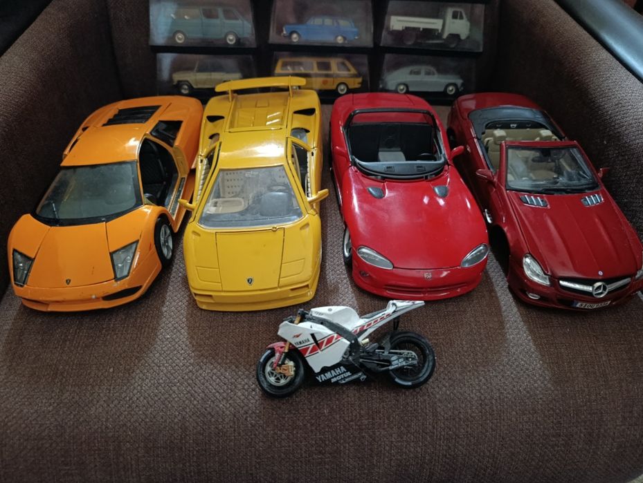 Модели машин 1/18