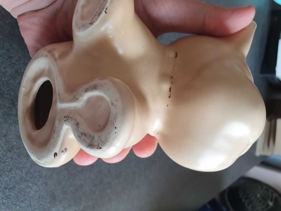 Un caine catel din ceramica, 16 cm inaltime