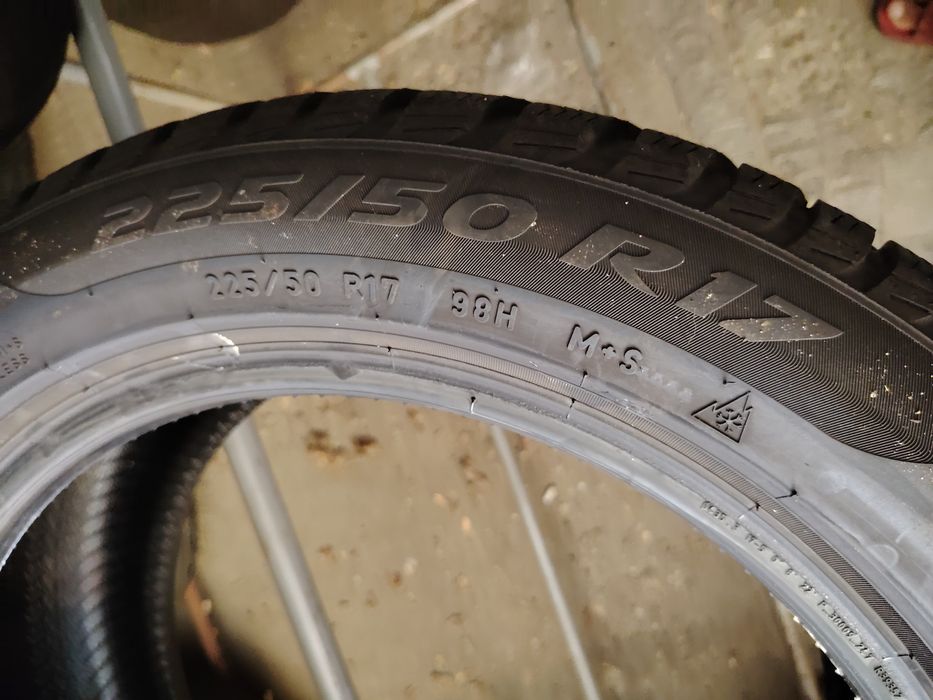225/50 R17 Pirelli Sottozero  Runflat RSC Winter M+S DOT 2022