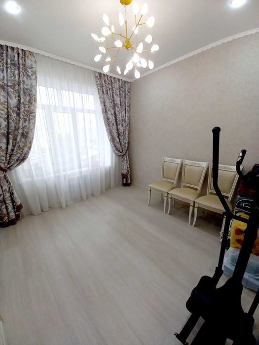 Продам 4 комн квартиру срочно