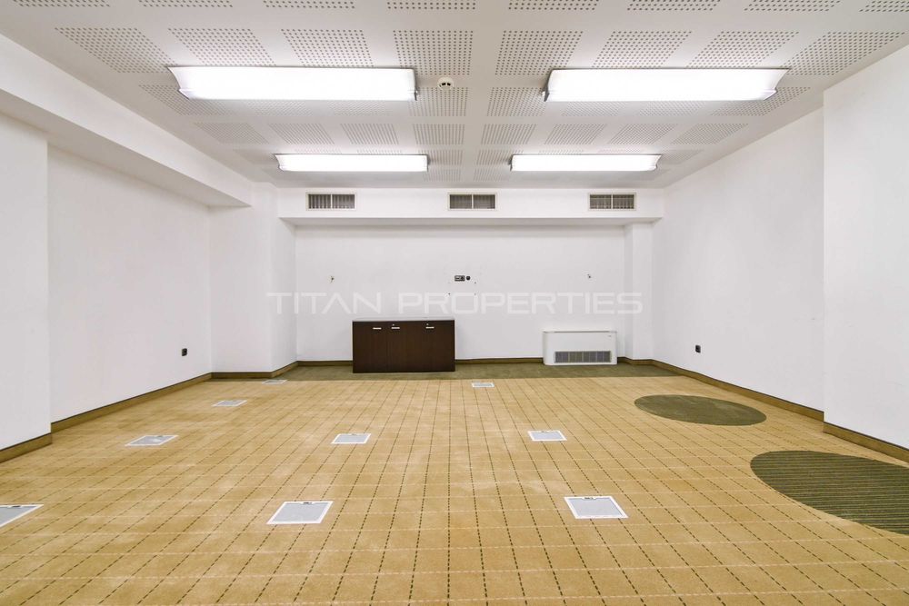 Продава се Офис в София, Център - 1255 кв.м за 2789 €/кв.м - Снимка #4