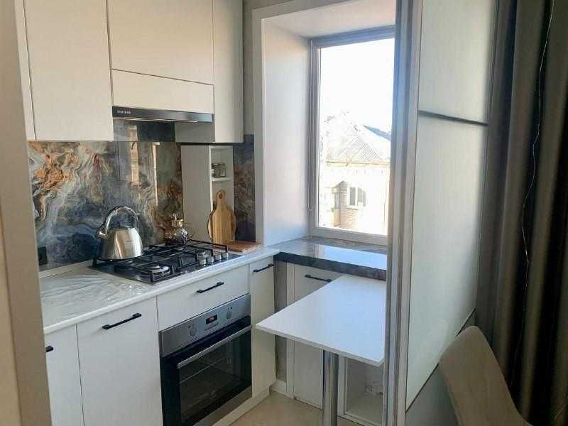 Продам 3х комнатную в центре