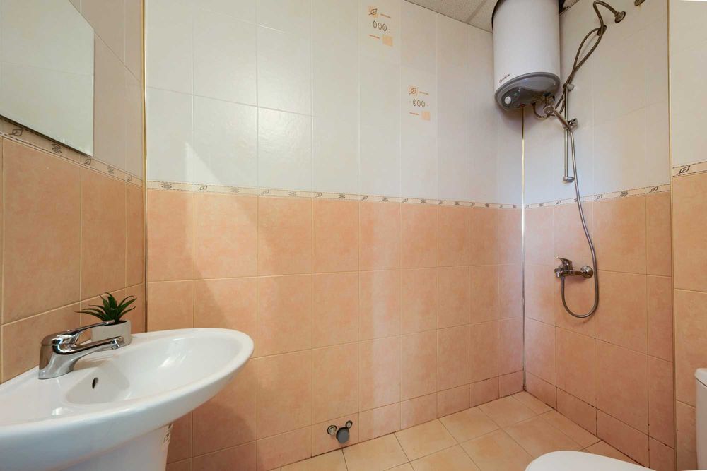 Дава се под наем Двустаен апартамент в Несебър - 65 кв.м за 273.87 € - Снимка #12