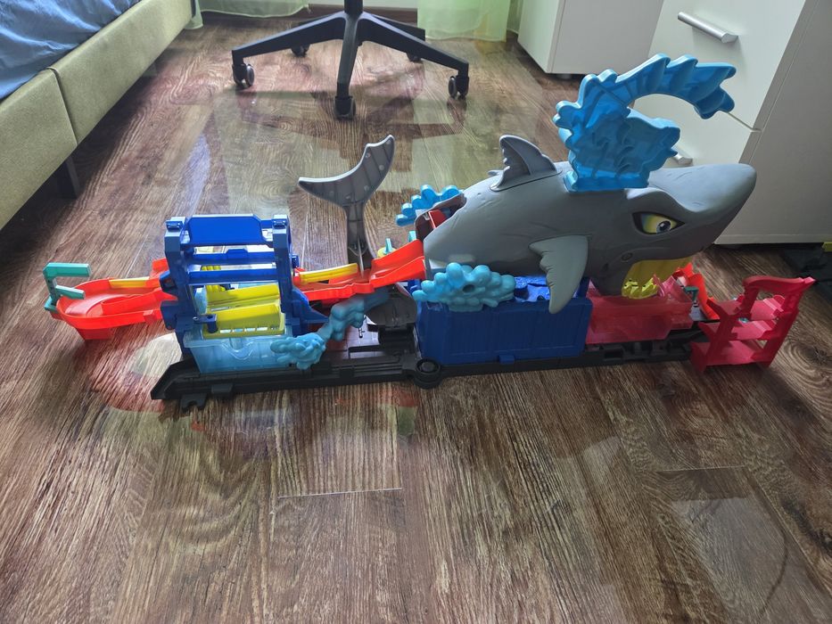 Hot wheels  city  rechin