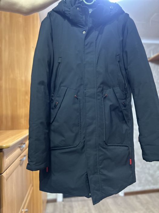 Продам зимнюю куртку мужскую в отличном состоянии