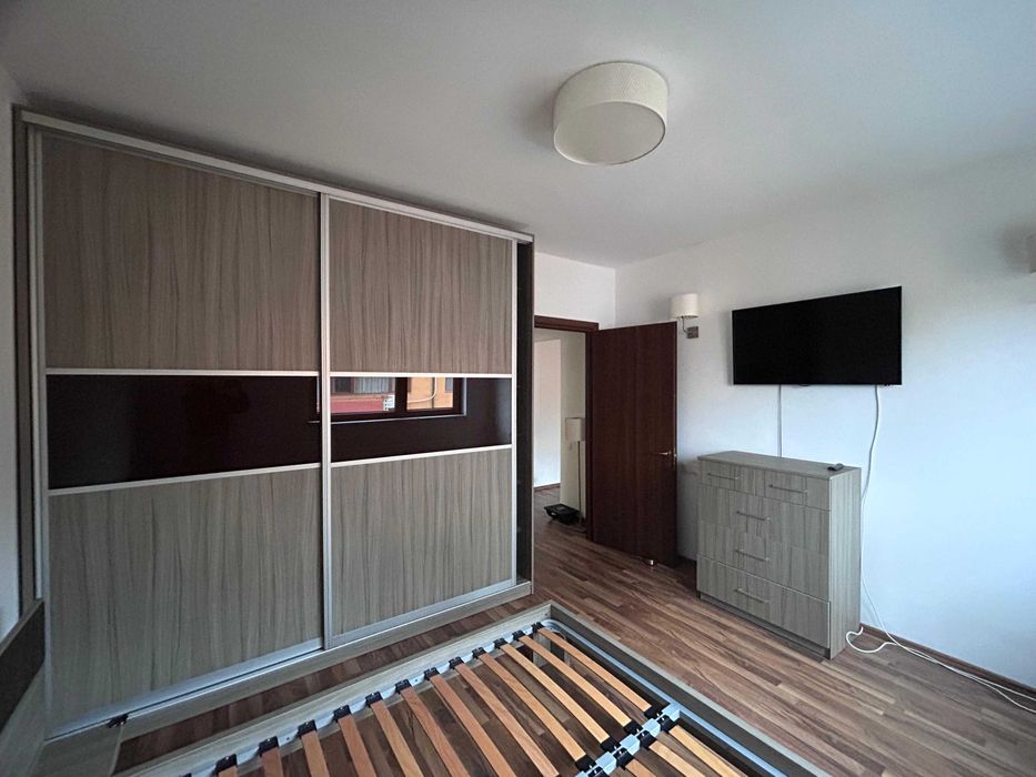 Apartament 3 camere de vanzare