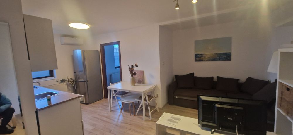 De inchiriat apartament 2 camere in cartier Albert