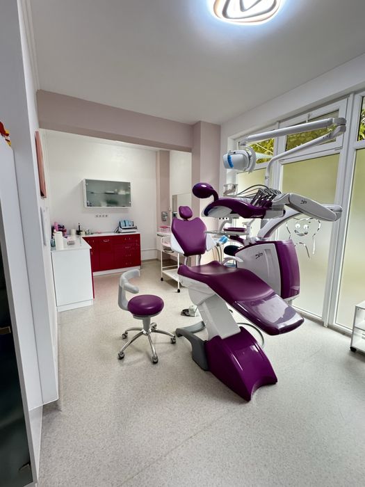 Clinica stomatologica si radiologie dentara  de vanzare