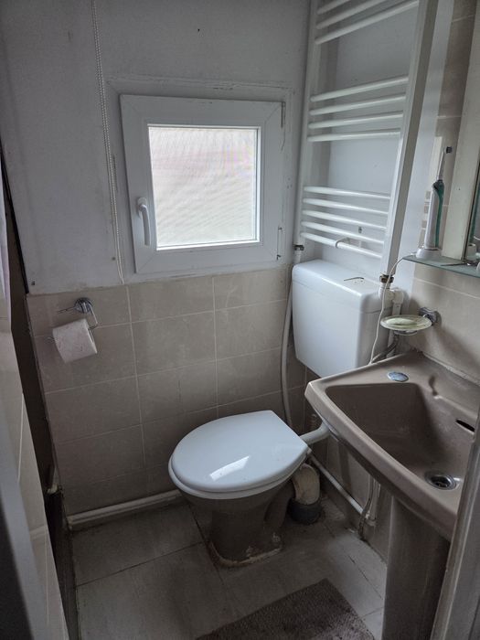 Casă nouă, teren 2200m2 în zonă liniştită şi retrasă, cu ieşire la râu