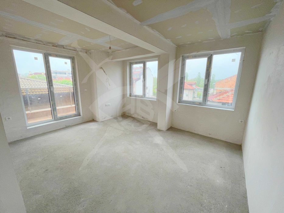 Продава се Тристаен апартамент в Пловдив, Кючук Париж - 139 кв.м за 1295 €/кв.м - Снимка #1